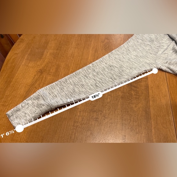 Athleta Long Sleeved Lightweight Top Women’s Size Large - Picture 2 of 8